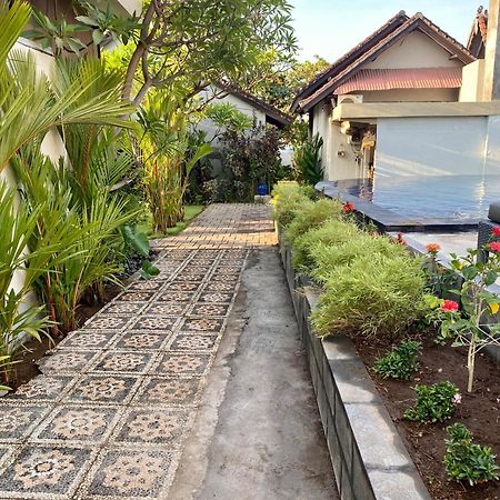 Solaluna Beach Homestay Amed Exterior foto