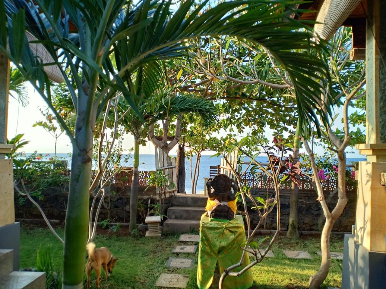 Solaluna Beach Homestay Amed Exterior foto
